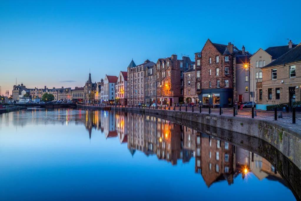 My Waterfront Apartment, Views Over Water Of Leith เอดินบะระ ภายนอก รูปภาพ