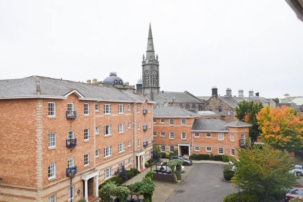 My Waterfront Apartment, Views Over Water Of Leith เอดินบะระ ภายนอก รูปภาพ