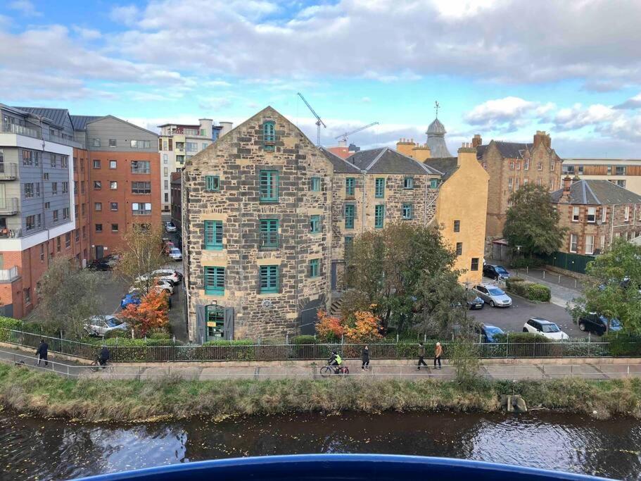 My Waterfront Apartment, Views Over Water Of Leith เอดินบะระ ภายนอก รูปภาพ